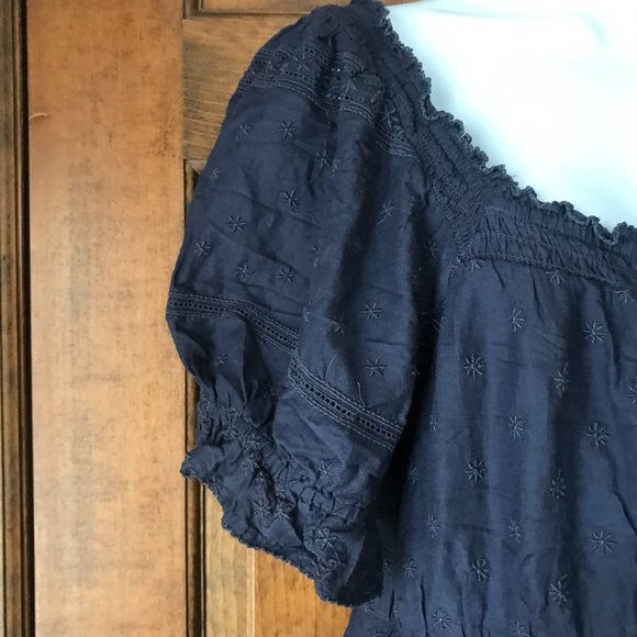 Old Navy Pullover Navy Blue Tiered Dress w/Scattered Embroidered Flowers Large - Picture 5 of 14
